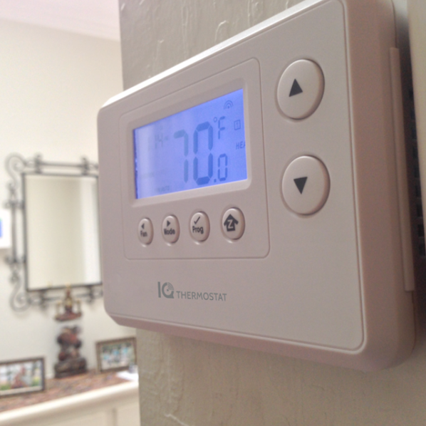 IQ-iq-thermostat-lifestyle-1-medium